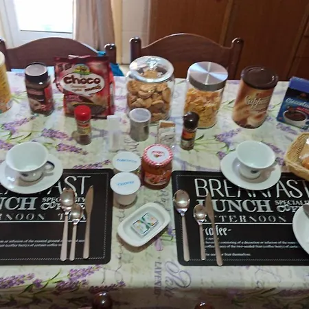 Etneo Alojamento de Acomodação e Pequeno-almoço *